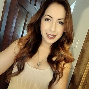 Meet your Posher, Ariana